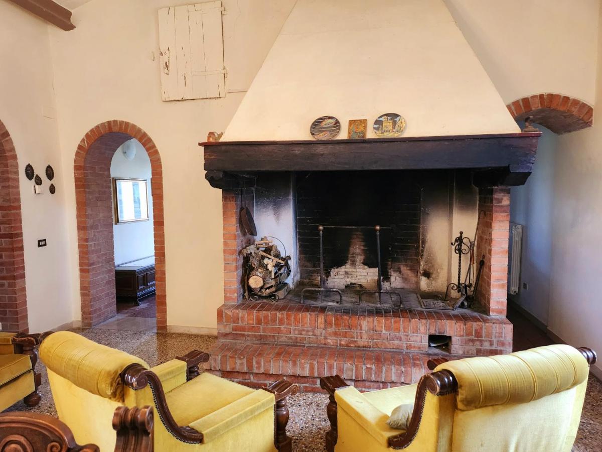 Il Giuggiolo - La Collina Della Quiete Bed & Breakfast เชร์ตาลโด ภายนอก รูปภาพ